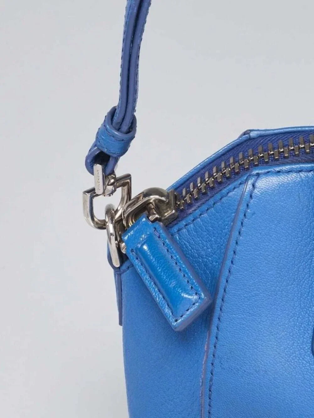 Givenchy Blue Sugar Goatskin Leather Mini Antigona Bag - Picture 6 of 12